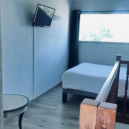 Logis Hotel & Spa Dejeunez Sous L'Arbre Руссе Екстер'єр фото